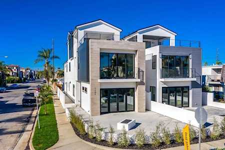 1101 England St. Huntington Beach, CA 92648