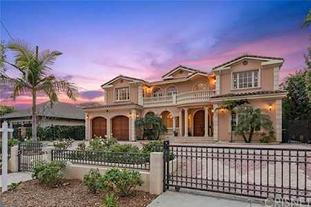 5005 Gaviota Avenue Encino, CA 91436