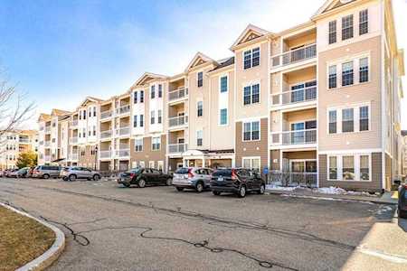 204 Clocktower Dr. #103 Waltham, MA 02452