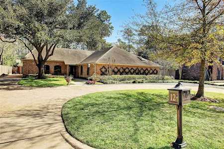 12 Sleepy Oaks Circle Houston, TX 77024