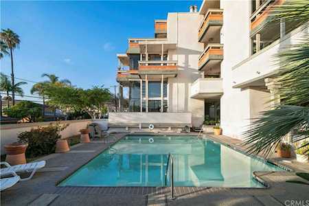 2525 E 19th Street #32 Signal Hill, CA 90755