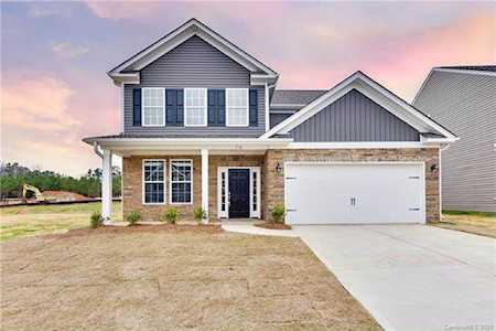 712 Robert Moses Dr Gastonia, NC 28056