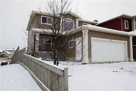 227 Rattlepan Creek Crescent Fort Mcmurray, AB T9K 2V6