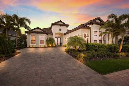 16631 Collingtree Crossing Lakewood Ranch, FL 34202