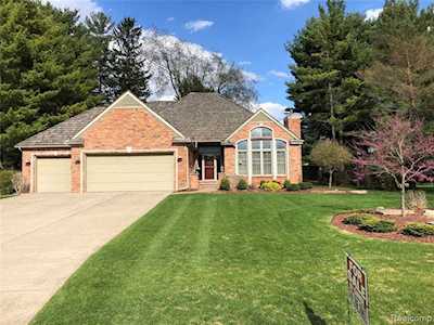 16463 Dawnlight Dr Fenton Twp, MI 48430