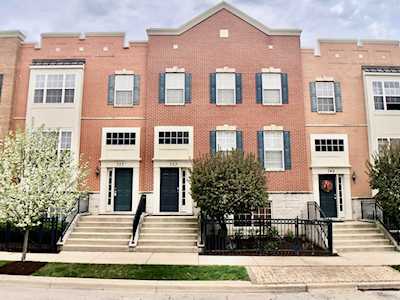 757 Station Blvd Aurora, IL 60504
