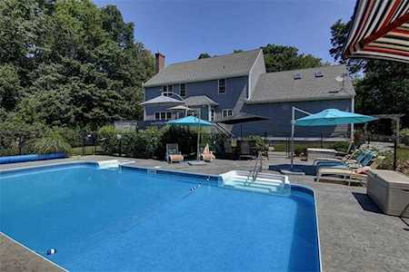 78 Sugarbush TRL North Kingstown, RI 02874