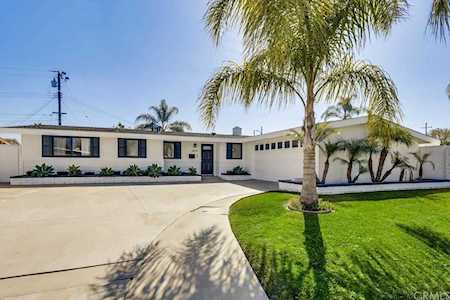 3076 Samoa Place Costa Mesa, CA 92626