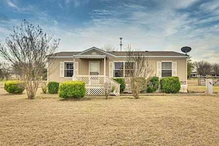 911 W Sterrett Road Waxahachie, TX 75167