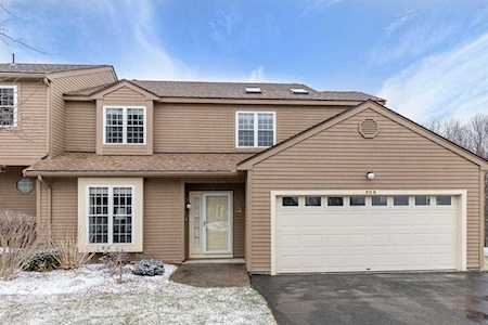 913 Ridgefield Cir #B Clinton, MA 01510