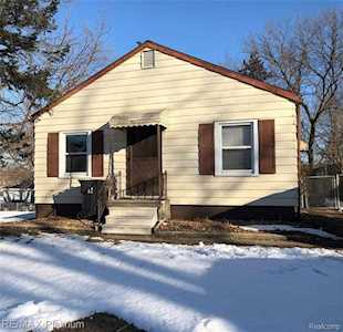 910 E Washington St Howell, MI 48843