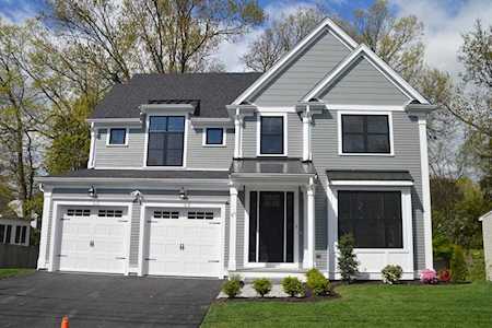 57 Hawthorn Ave Needham, MA 02492
