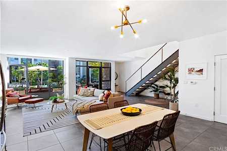 13045 Pacific Promenade #121 Playa Vista, CA 90094
