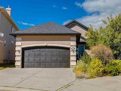 319 Panorama Hills Terrace NW Calgary, AB T3K 5M7