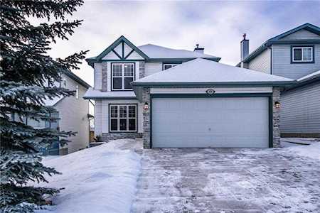 19 Harvest Oak Gate NE Calgary, AB T3K 4G8