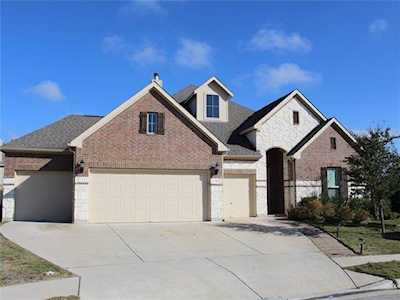 132 Honey Grv Buda, TX 78610