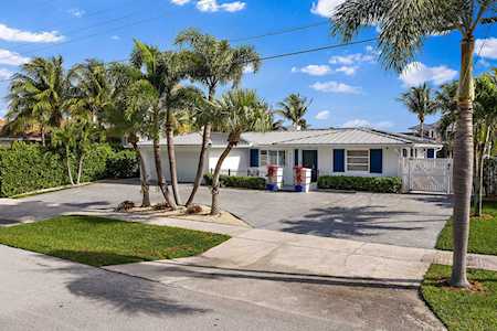 720 Lagoon Drive North Palm Beach, FL 33408