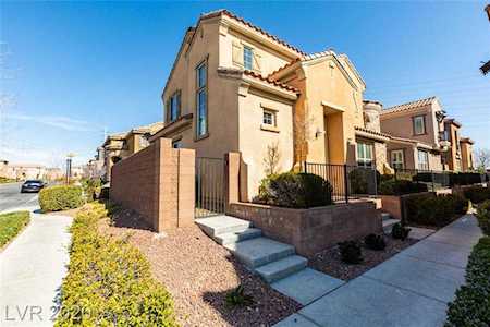2322 Malaga Peak St Las Vegas, NV 89135