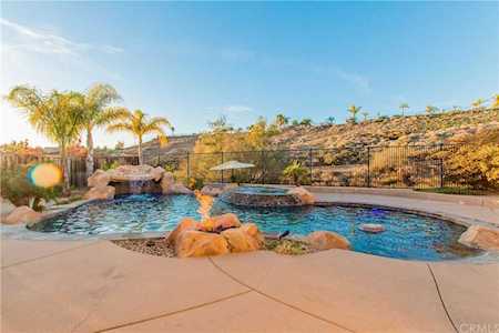 34136 Starpoint Street Temecula, CA 92592