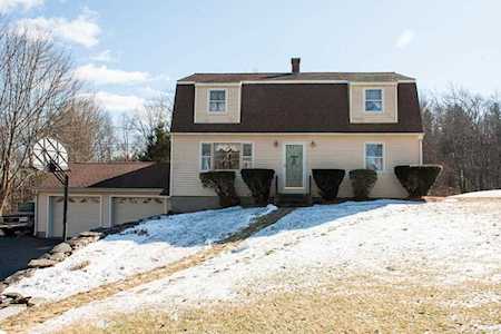 127 Richardson Corner Rd Charlton, MA 01507
