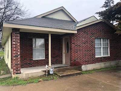 802 E Decatur Street Ennis, TX 75119