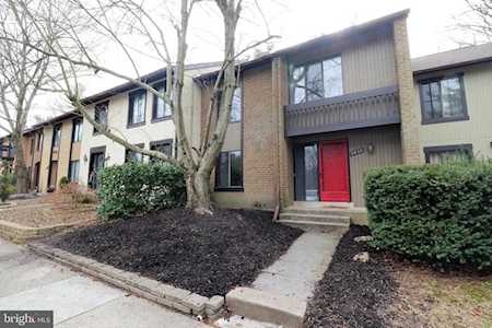 9850 Dairyton Ct Gaithersburg, MD 20886