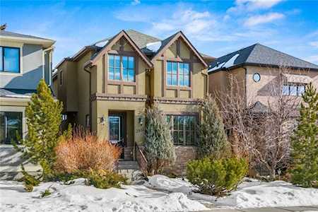 3812 15A Street SW Calgary, AB T2T 4C5