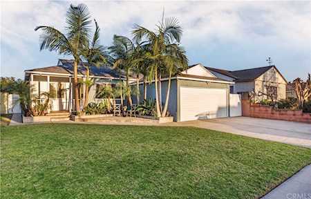 3838 Stevely Avenue Long Beach, CA 90808