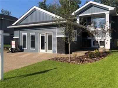 136 DAFOE Way Fort Mcmurray, AB T9K 2Y5