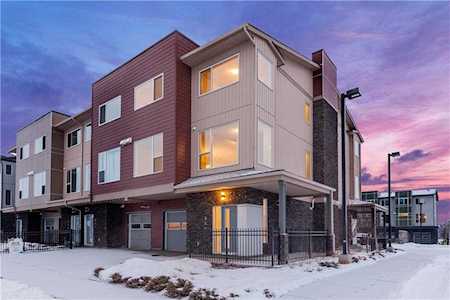 64 Saddlestone Drive NE Calgary, AB T3J 0W4
