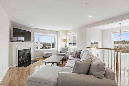 36 Queen Isabella Way #36 Ashland, MA 01721