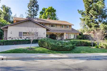 20233 Lorenzana Drive Woodland Hills, CA 91364