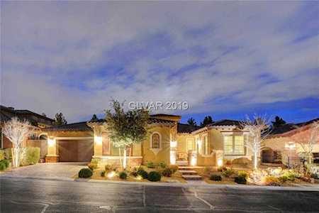 38 Carolina Cherry Dr Las Vegas, NV 89141
