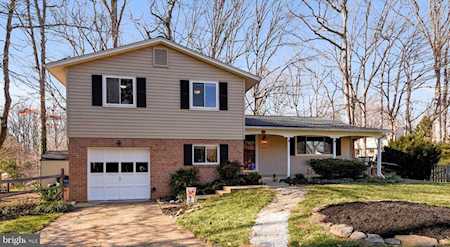 5200 Ellington Ct Fairfax, VA 22032