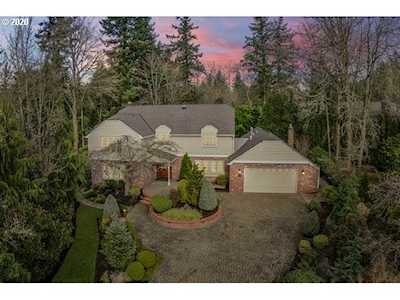8995 NW Ash St Portland, OR 97229