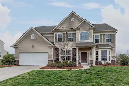 4378 Bridge Pointe Dr Harrisburg, NC 28075