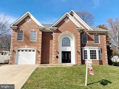7213 Giles Place Springfield, VA 22150