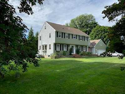 75 TAYLOR RD Portsmouth, RI 02871