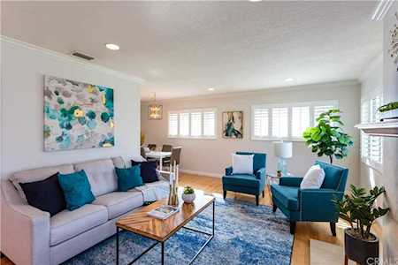 2070 Mcnab Avenue Long Beach, CA 90815