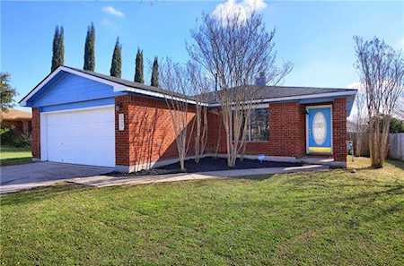 188 Spring Branch Loop Kyle, TX 78640