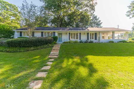 1045 Tuxedo Ct Roswell, GA 30075