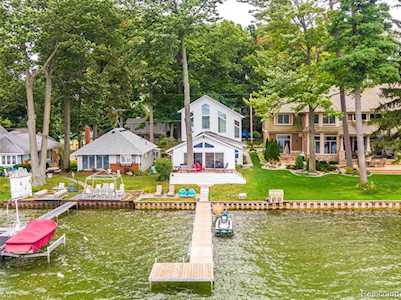 13298 Enid Blvd Fenton Twp, MI 48430