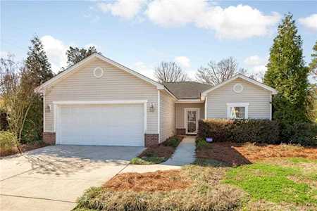 10942 Kempsford Dr Charlotte, NC 28262