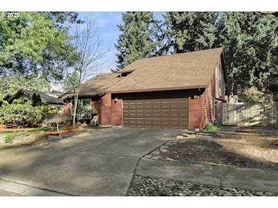 8775 SW Talawa Dr Tualatin, OR 97062