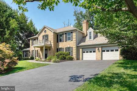 11782 Hollyview Dr Great Falls, VA 22066