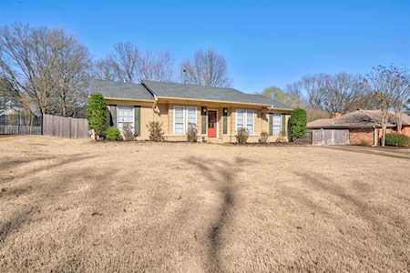 7886 Cloverbrook Ln Germantown, TN 38138