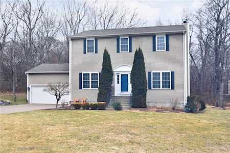 92 South Woods DR South Kingstown, RI 02879