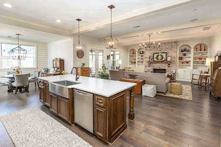 135 Egg Farm Cir Piperton, TN 38017