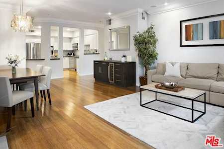 10641 Missouri Avenue #102 Los Angeles, CA 90025