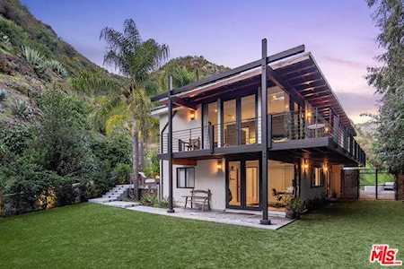 3489 Mandeville Canyon Road Los Angeles, CA 90049